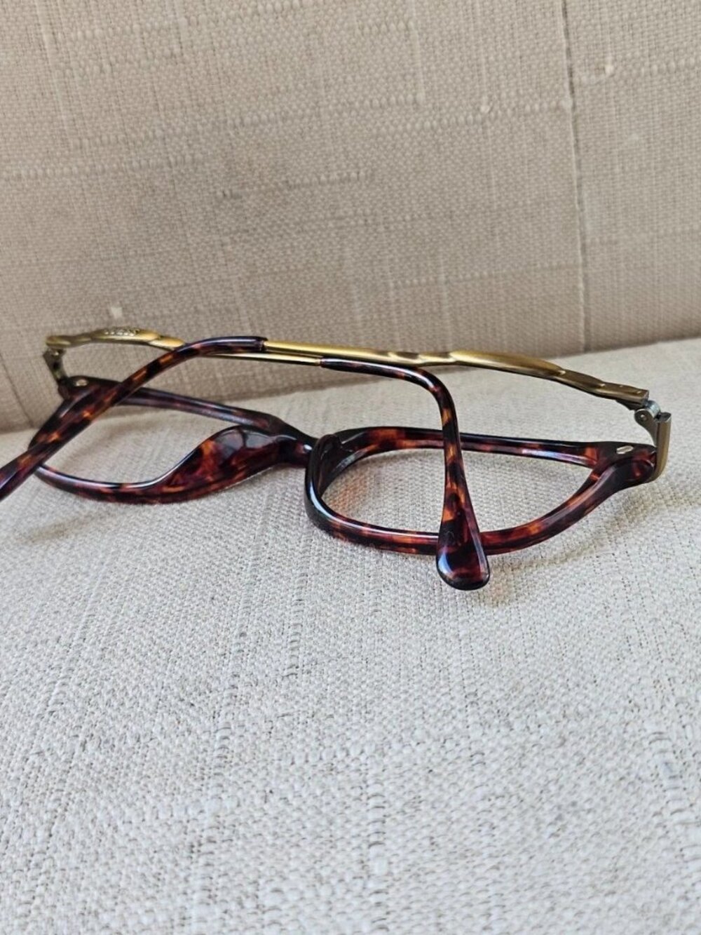 Vintage Guess Ladies Eyeglasses Frame GU643 Eyewear Glasses Brown/Gold Tone - Picture 6 of 10